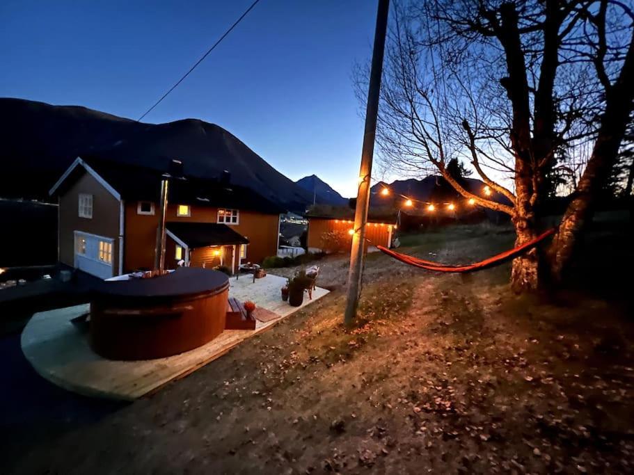 Moonvalley Lodge - Stort & Koselig Hus - Mandalen Dış mekan fotoğraf